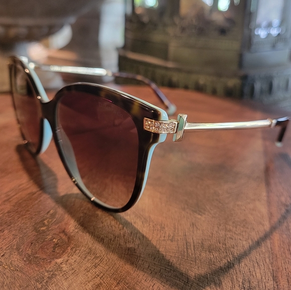 Tiffany & Company TF4193b Sunglasses in Havanah Brown on Tiffany Blue MA#460 - Picture 7 of 17